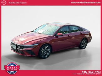 Used 2025 Hyundai Elantra Limited FWD video 1