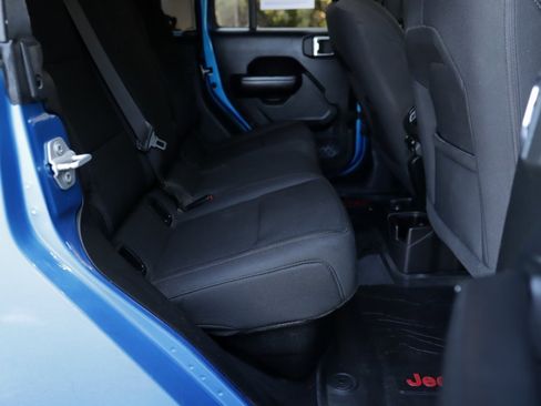 Used 2021 Jeep Gladiator Sport image 26