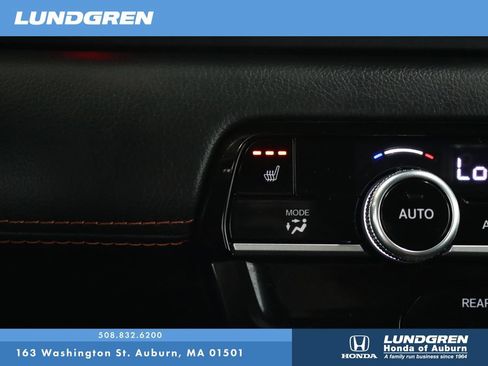 Used 2025 Honda Pilot Sport image 26