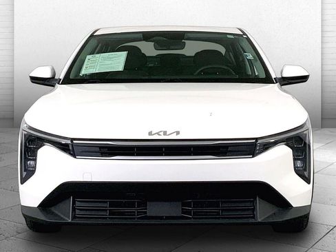 Used 2025 Kia K4 LXS image 2