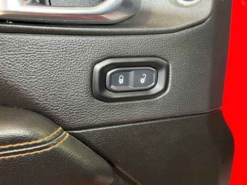 Certified 2022 Jeep Gladiator Mojave w/ LED Lighting Group image 27