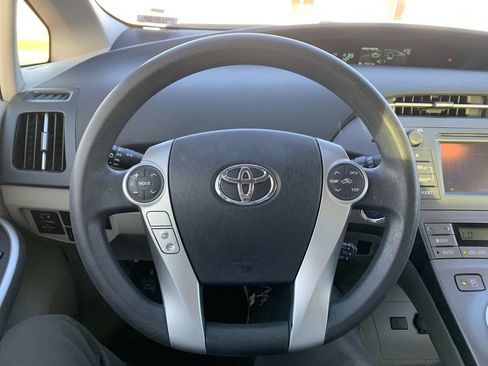 Used 2013 Toyota Prius Two FWD image 9