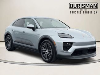 Used 2025 Porsche Macan 4 Electric AWD/4WD video 1