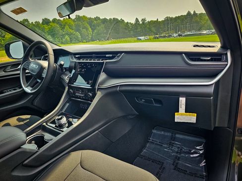 New 2026 Jeep Grand Cherokee L 4WD image 43