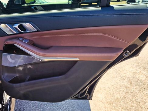 Used 2021 BMW X7 M50i w/ Dynamic Handling Package image 49