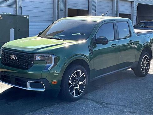 Used 2025 Ford Maverick Lariat w/ 4K Tow Package image 2