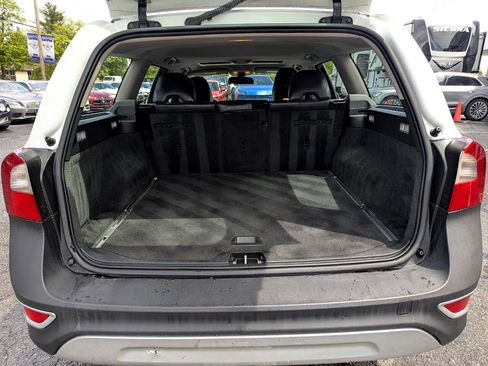 Used 2010 Volvo XC70 3.2 image 48