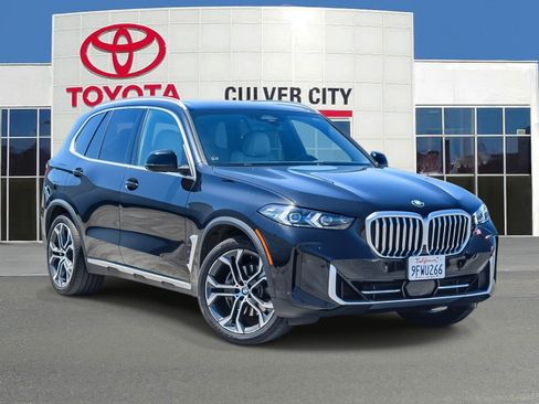 Used 2024 BMW X5 sDrive40i w/ Premium Package image 1