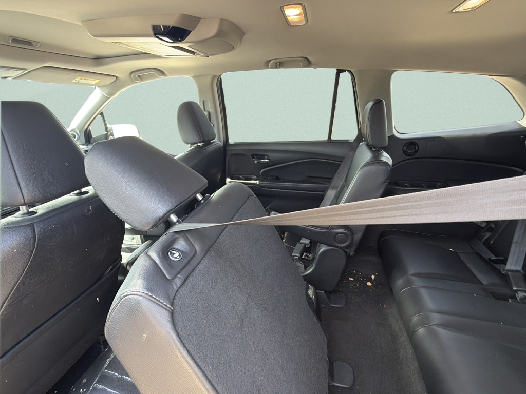 Used 2021 Honda Pilot Touring image 10