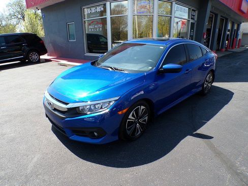Used 2018 Honda Civic EX-T image 1