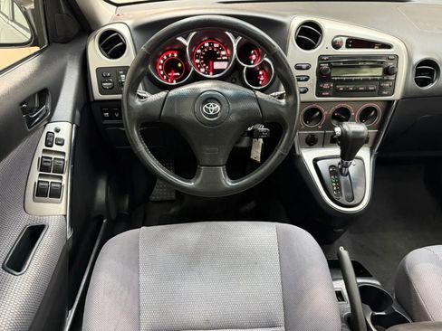 Used 2005 Toyota Matrix XR image 19
