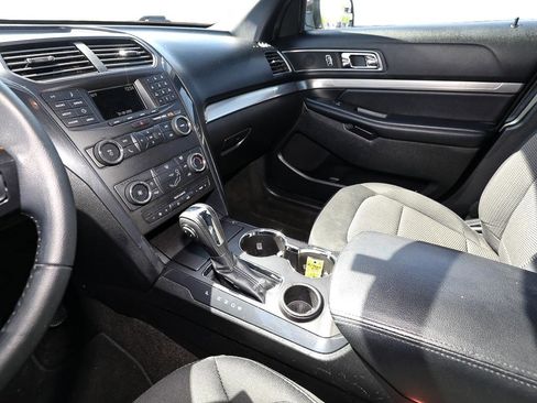 Used 2018 Ford Explorer XLT FWD image 19