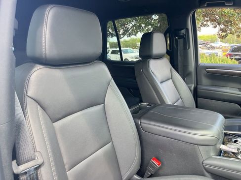 Used 2025 Chevrolet Tahoe Z71 AWD/4WD image 29