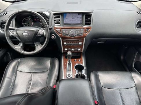 Used 2017 Nissan Pathfinder Platinum w/ Cargo Package AWD/4WD image 32