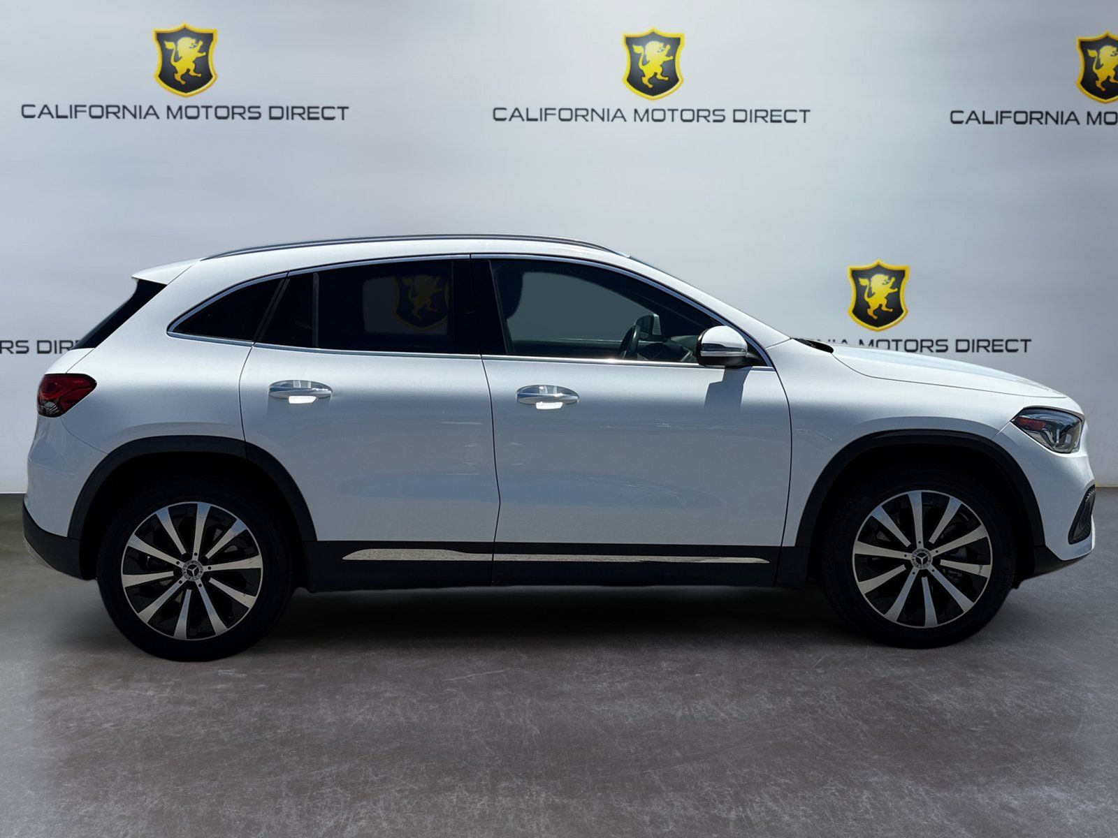 Used 2023 Mercedes-Benz GLA 250 w/ Premium Package image 6