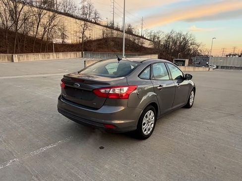 Used 2012 Ford Focus SE image 5