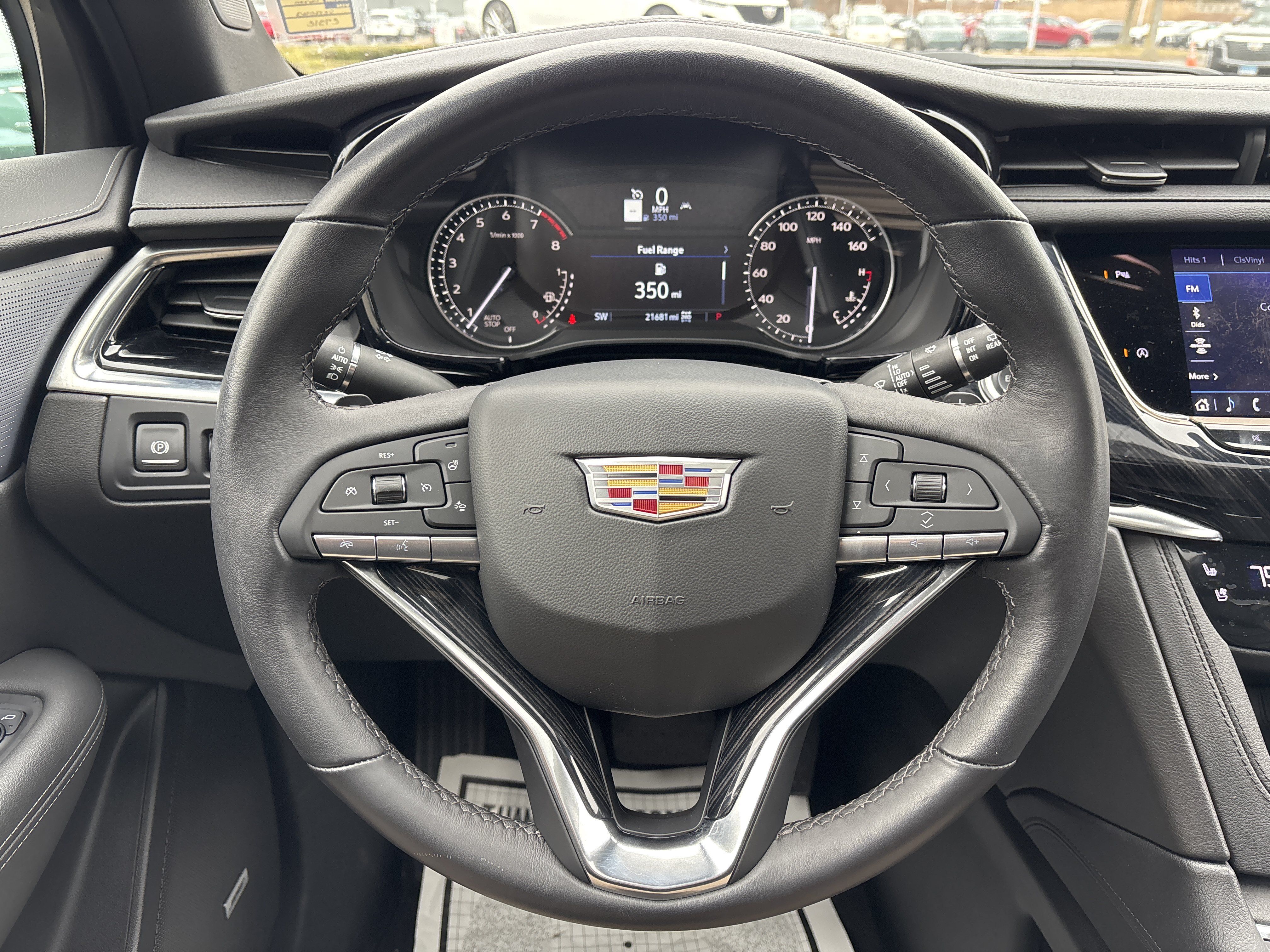 Used 2025 Cadillac XT6 Premium Luxury AWD/4WD image 23