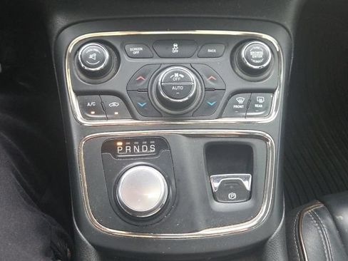Used 2015 Chrysler 200 C w/ Safetytec Group AWD/4WD image 27