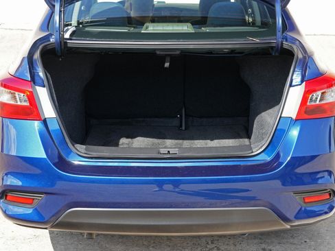 Used 2019 Nissan Sentra S FWD image 9