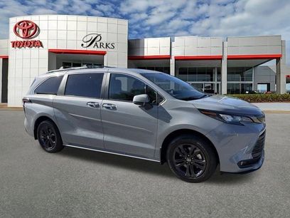 Certified 2024 Toyota Sienna XLE Woodland Edition