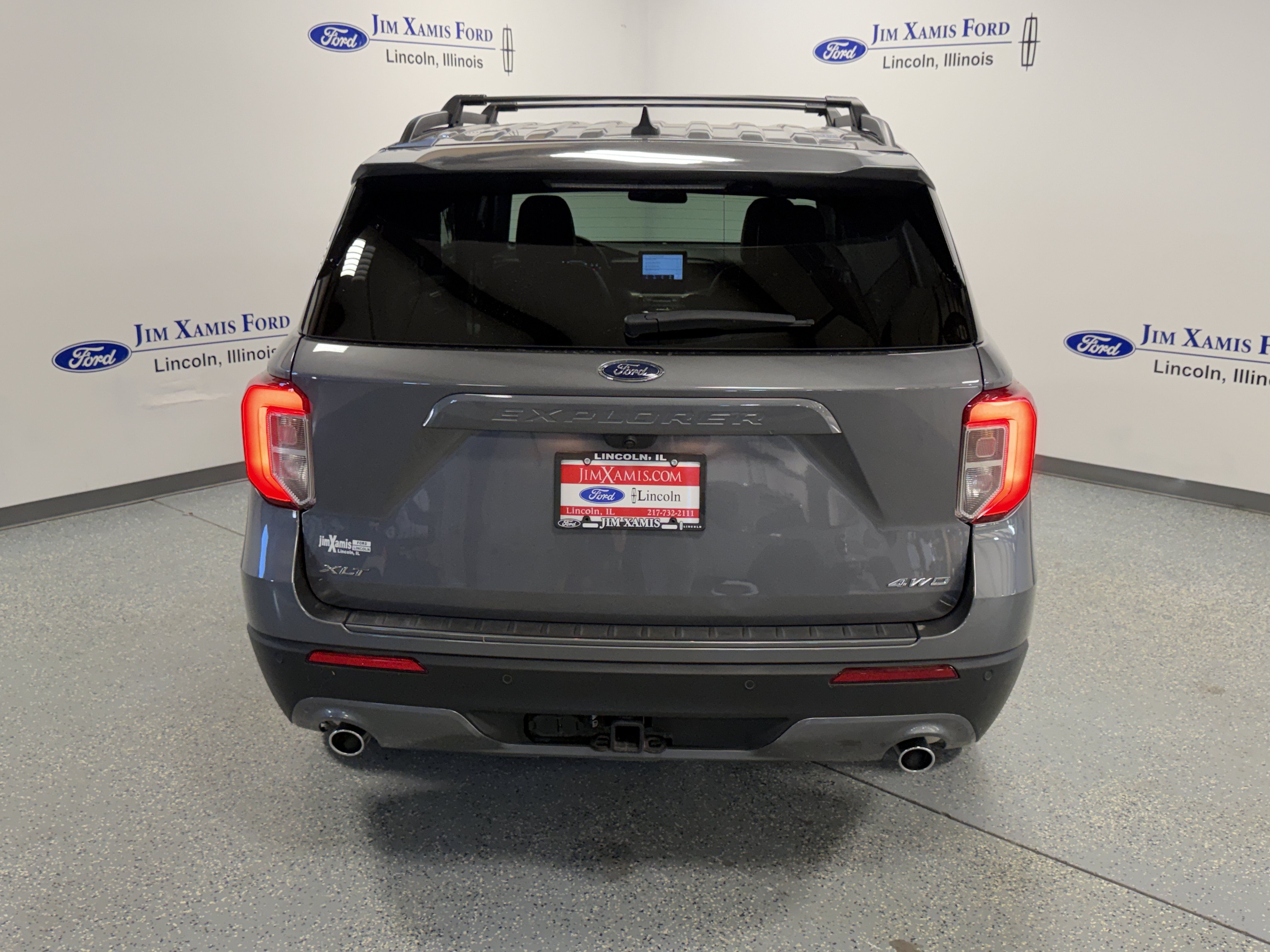 Used 2024 Ford Explorer XLT w/ Equipment Group 202A AWD/4WD image 30