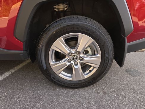 Used 2025 Toyota RAV4 XLE w/ Convenience Package image 35