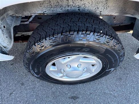 Used 2013 Ford E-350 and Econoline 350 XL image 12