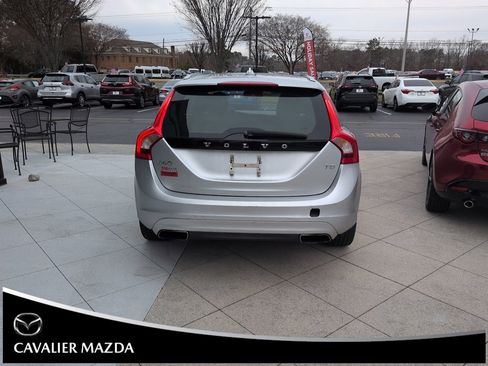 Used 2015 Volvo V60 T5 Premier image 5