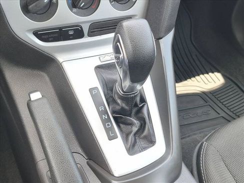 Used 2014 Ford Focus SE w/ SE Winter Package FWD image 15