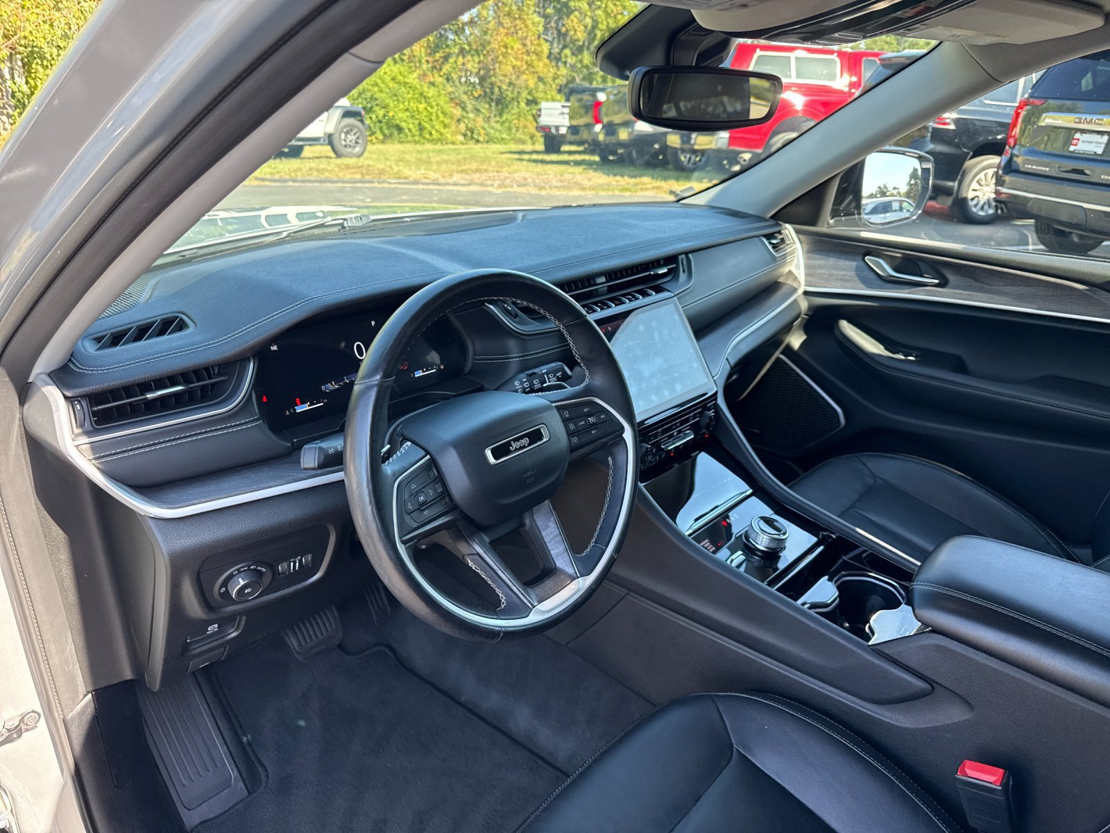 Used 2021 Jeep Grand Cherokee L Limited AWD/4WD image 9