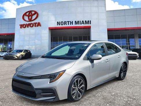 Used 2022 Toyota Corolla SE image 2