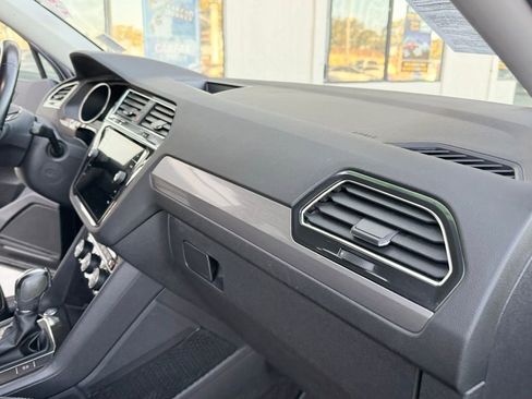 Used 2019 Volkswagen Tiguan SE w/ Panoramic Sunroof Package AWD/4WD image 23