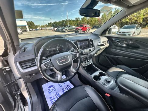 Used 2023 GMC Terrain AT4 image 10