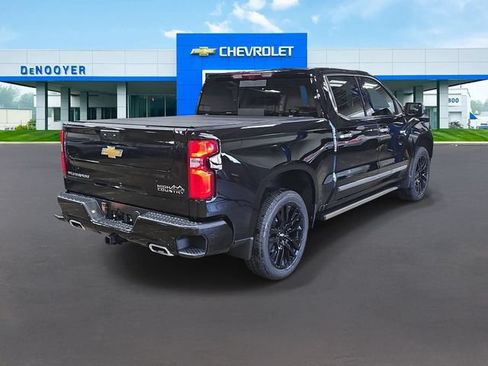 New 2026 Chevrolet Silverado 1500 High Country AWD/4WD image 8