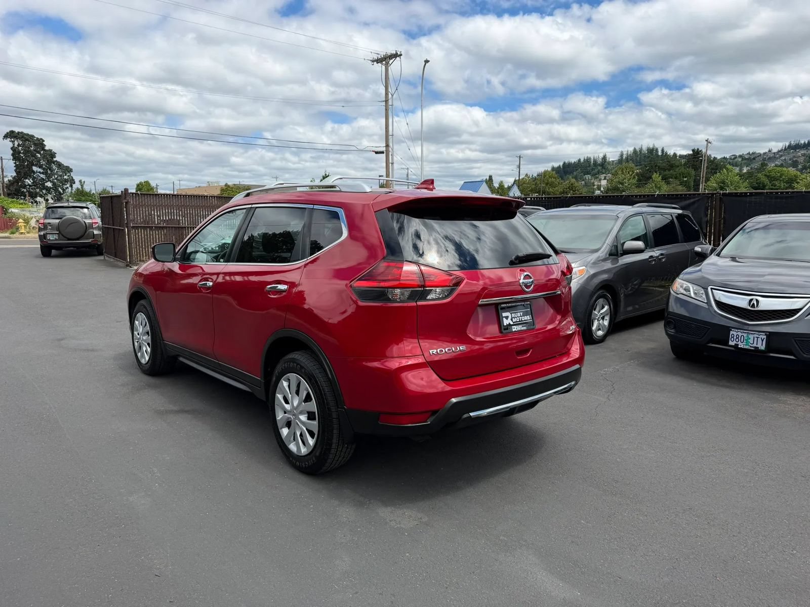 Used 2017 Nissan Rogue S w/ S Appearance Package AWD/4WD image 7