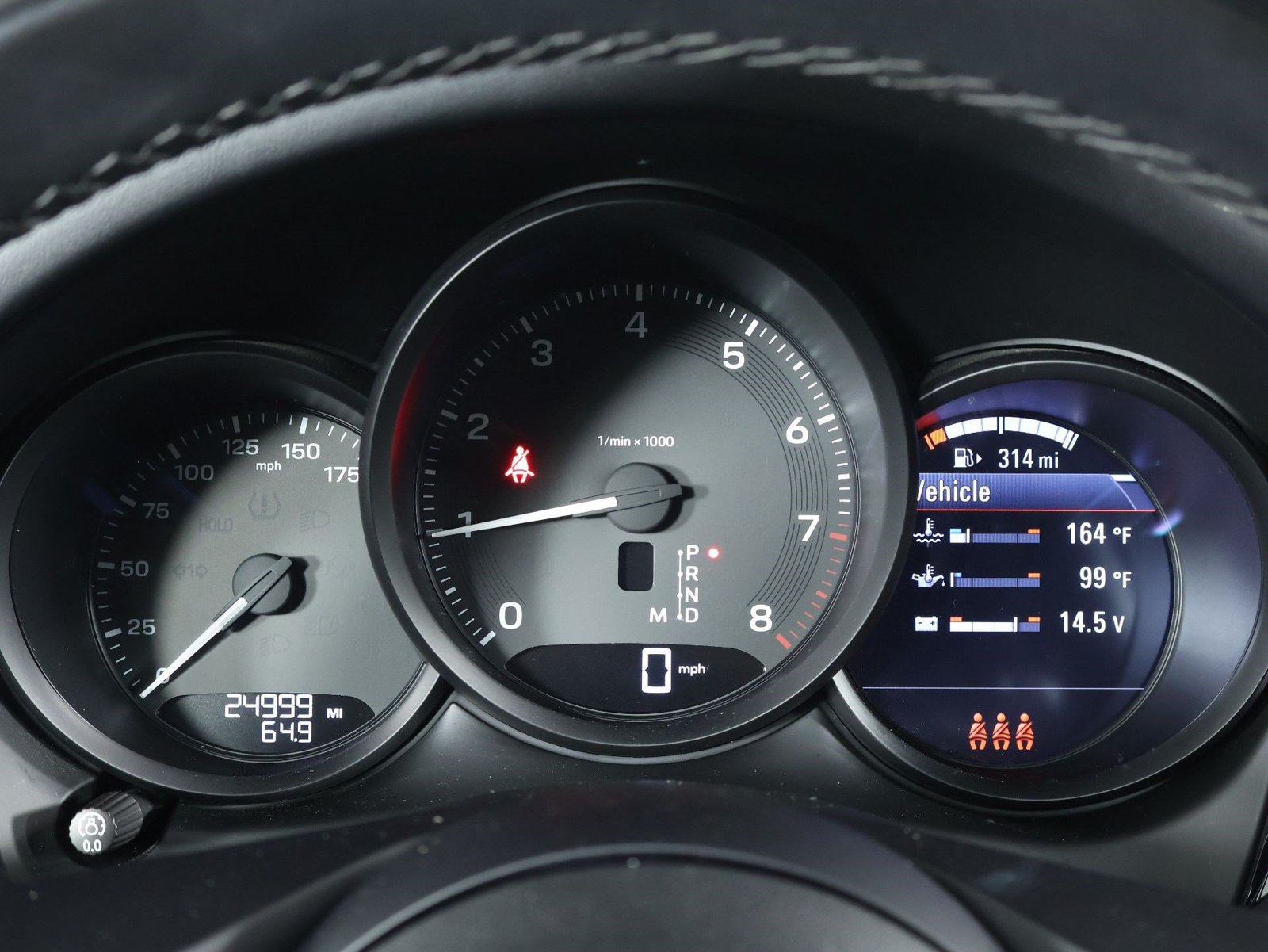 Certified 2024 Porsche Macan AWD/4WD image 16