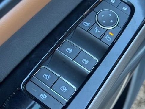 New 2025 Nissan Pathfinder Platinum image 14