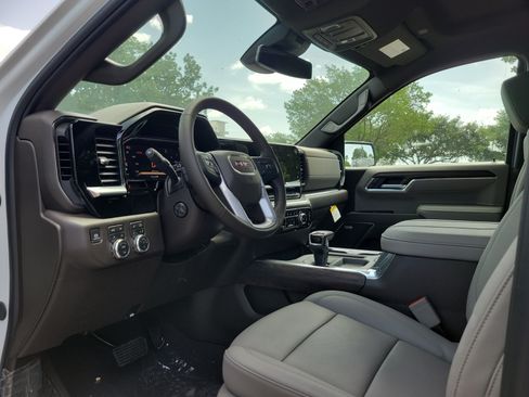 New 2026 GMC Sierra 1500 SLT w/ SLT Premium Package AWD/4WD image 7