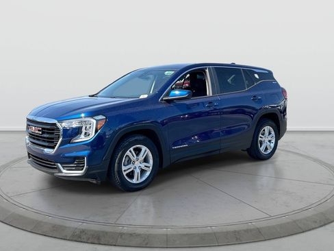Used 2022 GMC Terrain SLE FWD image 4