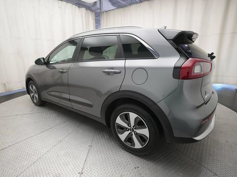 Used 2017 Kia Niro LX FWD image 32