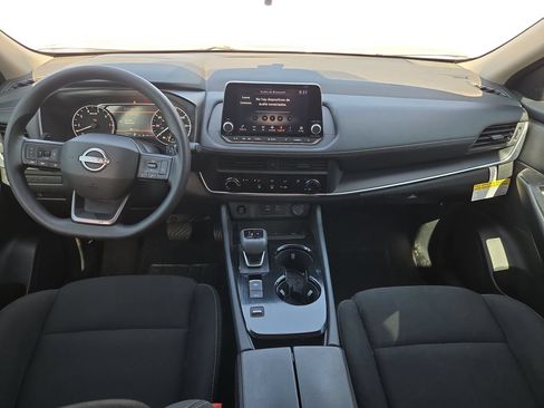 Certified 2025 Nissan Rogue S FWD image 9