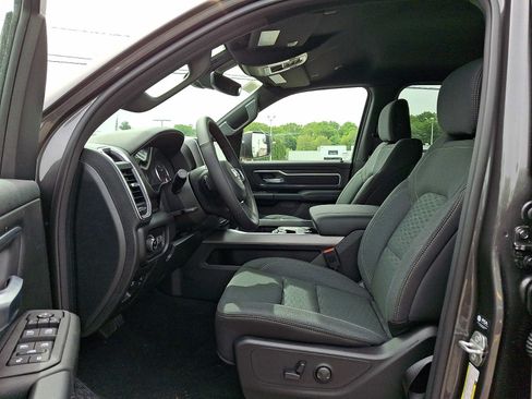 New 2026 RAM 1500 Big Horn AWD/4WD image 9