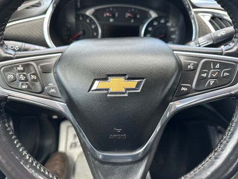 Used 2016 Chevrolet Malibu LT FWD image 11