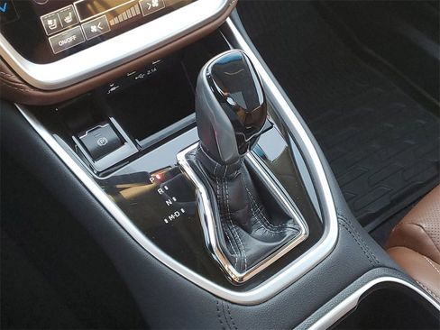 Used 2020 Subaru Outback Touring image 16