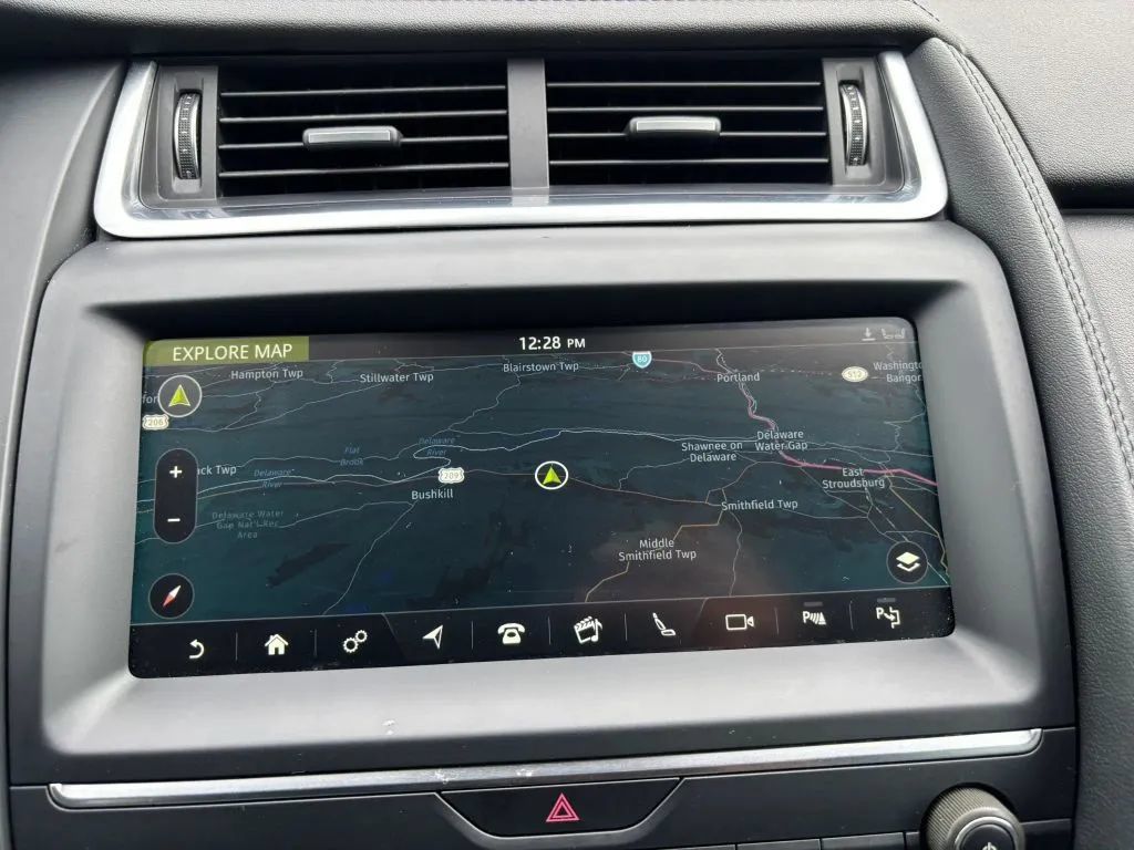 Used 2018 Jaguar E-PACE S AWD/4WD image 24