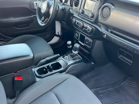 Used 2019 Jeep Wrangler Sport image 16