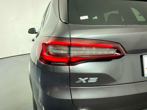 Used 2022 BMW X5 xDrive40i w/ Premium Package AWD/4WD image 30