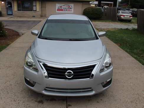 Used 2013 Nissan Altima 2.5 SV FWD image 4