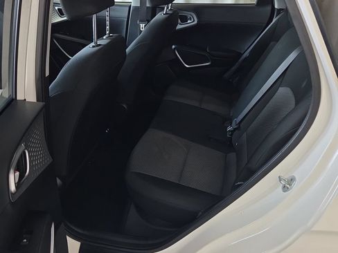 Used 2023 Kia Soul S FWD image 4