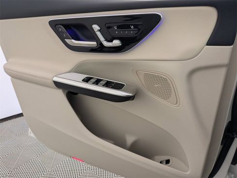 New 2026 Mercedes-Benz GLC 300 image 15